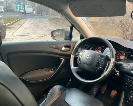 Черный Ситроен С5, объемом двигателя 1.6 л и пробегом 332 тыс. км за 5700 $, фото 21 на Automoto.ua