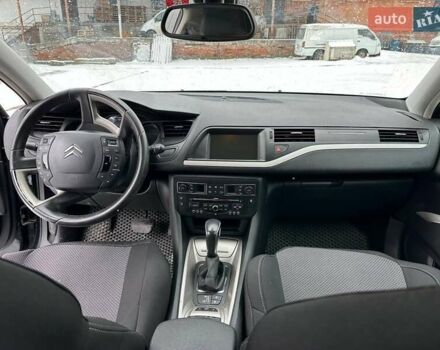Черный Ситроен С5, объемом двигателя 1.6 л и пробегом 204 тыс. км за 5600 $, фото 22 на Automoto.ua