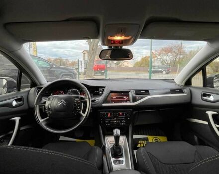 Чорний Сітроен С5, об'ємом двигуна 1.6 л та пробігом 234 тис. км за 7400 $, фото 7 на Automoto.ua