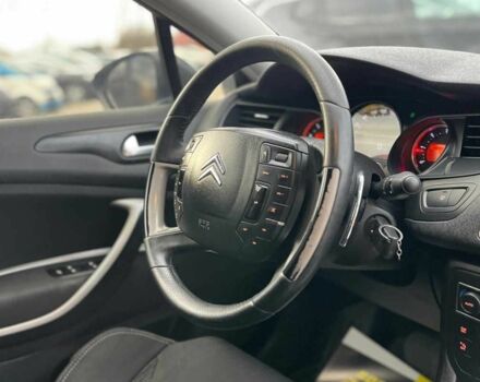 Чорний Сітроен С5, об'ємом двигуна 1.6 л та пробігом 234 тис. км за 7400 $, фото 16 на Automoto.ua
