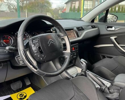 Чорний Сітроен С5, об'ємом двигуна 1.6 л та пробігом 234 тис. км за 7400 $, фото 6 на Automoto.ua