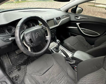 Чорний Сітроен С5, об'ємом двигуна 1.56 л та пробігом 332 тис. км за 7300 $, фото 9 на Automoto.ua