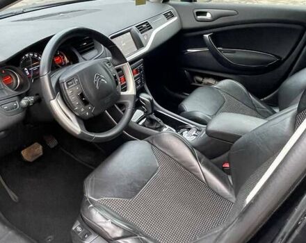 Черный Ситроен С5, объемом двигателя 2.18 л и пробегом 188 тыс. км за 11500 $, фото 14 на Automoto.ua