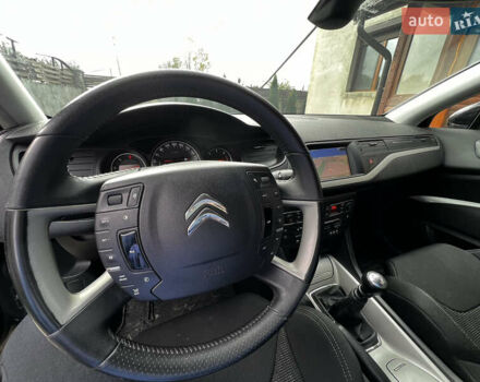 Ситроен С5 2013 в Коломые на Automoto.ua Черный Ситроен С5, объемом двигателя 2 л и пробегом 233 тыс. км за 8700 $, фото 6 на Automoto.ua