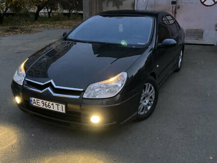 Черный Ситроен С5, объемом двигателя 2 л и пробегом 240 тыс. км за 3750 $, фото 1 на Automoto.ua
