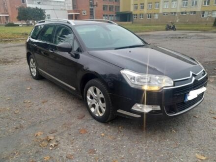 Черный Ситроен С5, объемом двигателя 2 л и пробегом 270 тыс. км за 3000 $, фото 1 на Automoto.ua