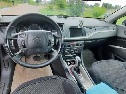 Сітроен С5 2012 у Коростене на Automoto.ua Чорний Сітроен С5, об'ємом двигуна 0 л та пробігом 250 тис. км за 7555 $, фото 1 на Automoto.ua