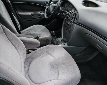 Коричневый Ситроен С5, объемом двигателя 2 л и пробегом 260 тыс. км за 2400 $, фото 11 на Automoto.ua