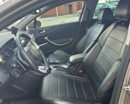 Коричневый Ситроен С5, объемом двигателя 1.56 л и пробегом 222 тыс. км за 8500 $, фото 12 на Automoto.ua