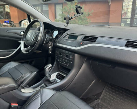 Коричневый Ситроен С5, объемом двигателя 1.56 л и пробегом 222 тыс. км за 8500 $, фото 18 на Automoto.ua