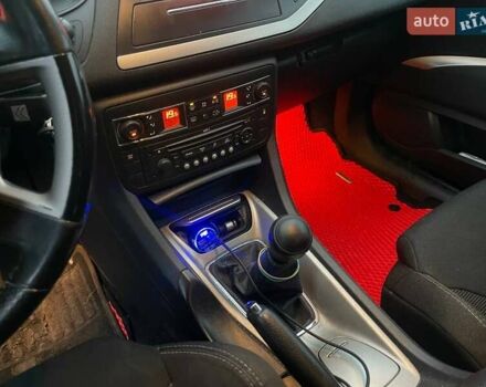 Красный Ситроен С5, объемом двигателя 2 л и пробегом 300 тыс. км за 5990 $, фото 21 на Automoto.ua