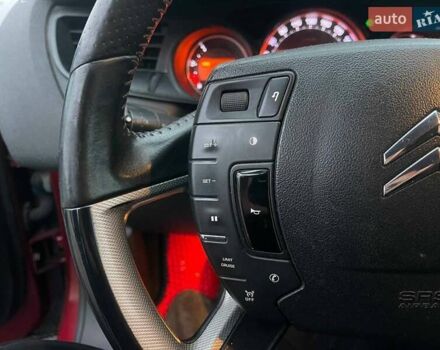 Красный Ситроен С5, объемом двигателя 2 л и пробегом 300 тыс. км за 5990 $, фото 17 на Automoto.ua