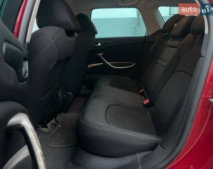 Красный Ситроен С5, объемом двигателя 2 л и пробегом 300 тыс. км за 5990 $, фото 9 на Automoto.ua