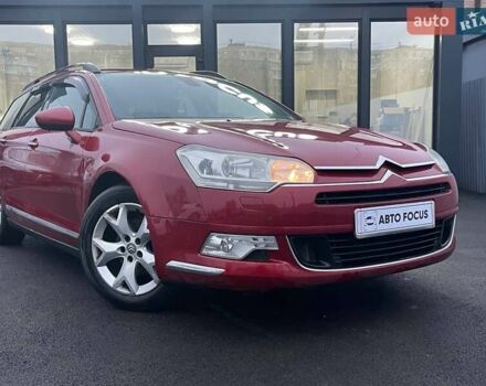 Красный Ситроен С5, объемом двигателя 2 л и пробегом 300 тыс. км за 5990 $, фото 1 на Automoto.ua