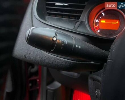 Красный Ситроен С5, объемом двигателя 2 л и пробегом 300 тыс. км за 5990 $, фото 16 на Automoto.ua