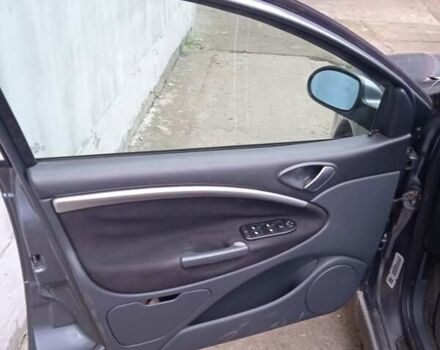 Сітроен С5, об'ємом двигуна 1.6 л та пробігом 322 тис. км за 5000 $, фото 7 на Automoto.ua
