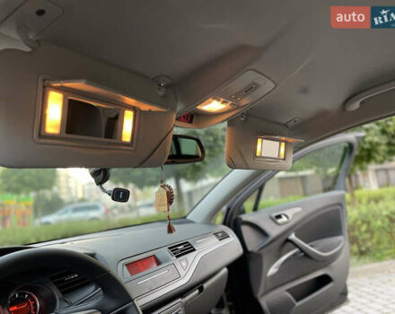 Ситроен С5, объемом двигателя 2 л и пробегом 300 тыс. км за 7500 $, фото 8 на Automoto.ua