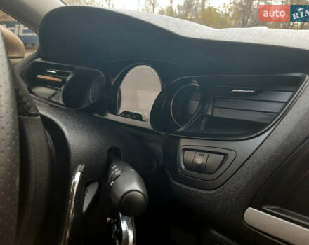 Сітроен С5 2013 у Києві на Automoto.ua Сітроен С5, об'ємом двигуна 1.6 л та пробігом 270 тис. км за 8200 $, фото 1 на Automoto.ua