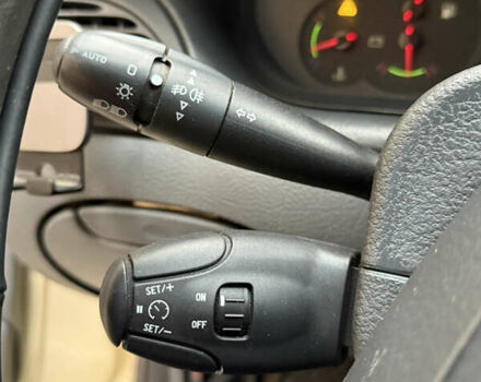 Желтый Ситроен С5, объемом двигателя 2 л и пробегом 360 тыс. км за 2850 $, фото 11 на Automoto.ua