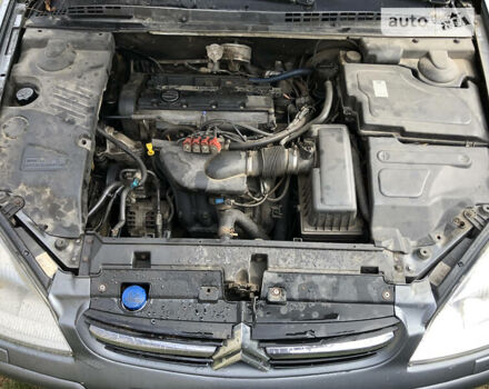 Сірий Сітроен С5, об'ємом двигуна 2 л та пробігом 470 тис. км за 2500 $, фото 8 на Automoto.ua