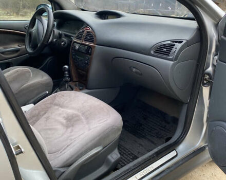 Серый Ситроен С5, объемом двигателя 2 л и пробегом 475 тыс. км за 2800 $, фото 11 на Automoto.ua