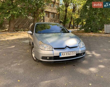 Серый Ситроен С5, объемом двигателя 2 л и пробегом 239 тыс. км за 3299 $, фото 1 на Automoto.ua