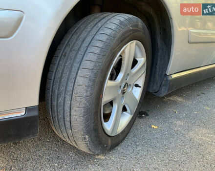 Серый Ситроен С5, объемом двигателя 2 л и пробегом 239 тыс. км за 3299 $, фото 4 на Automoto.ua