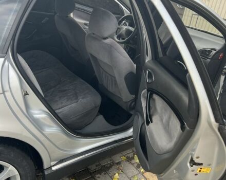 Сірий Сітроен С5, об'ємом двигуна 2 л та пробігом 326 тис. км за 3950 $, фото 11 на Automoto.ua