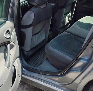 Серый Ситроен С5, объемом двигателя 2 л и пробегом 328 тыс. км за 4600 $, фото 12 на Automoto.ua