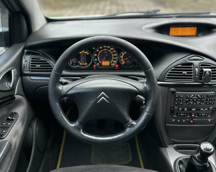 Серый Ситроен С5, объемом двигателя 2 л и пробегом 214 тыс. км за 3500 $, фото 21 на Automoto.ua