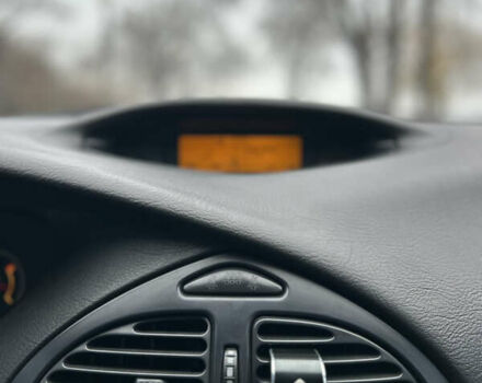 Серый Ситроен С5, объемом двигателя 2 л и пробегом 214 тыс. км за 3500 $, фото 25 на Automoto.ua