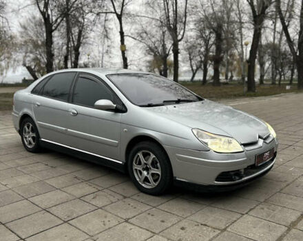 Серый Ситроен С5, объемом двигателя 2 л и пробегом 214 тыс. км за 3500 $, фото 4 на Automoto.ua