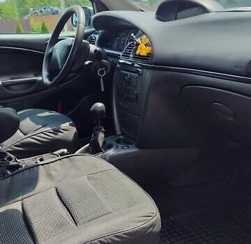 Серый Ситроен С5, объемом двигателя 2 л и пробегом 328 тыс. км за 4600 $, фото 19 на Automoto.ua