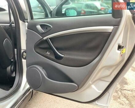 Серый Ситроен С5, объемом двигателя 2 л и пробегом 272 тыс. км за 5390 $, фото 16 на Automoto.ua