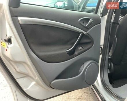 Серый Ситроен С5, объемом двигателя 2 л и пробегом 272 тыс. км за 5390 $, фото 18 на Automoto.ua