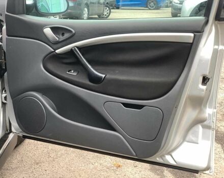 Серый Ситроен С5, объемом двигателя 2 л и пробегом 272 тыс. км за 5390 $, фото 17 на Automoto.ua