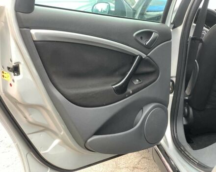 Серый Ситроен С5, объемом двигателя 2 л и пробегом 272 тыс. км за 5390 $, фото 18 на Automoto.ua