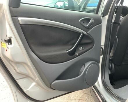 Серый Ситроен С5, объемом двигателя 2 л и пробегом 272 тыс. км за 5390 $, фото 18 на Automoto.ua