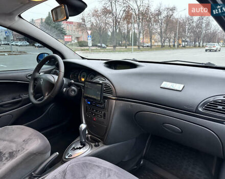 Серый Ситроен С5, объемом двигателя 2 л и пробегом 285 тыс. км за 4900 $, фото 6 на Automoto.ua