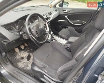 Сірий Сітроен С5, об'ємом двигуна 1.6 л та пробігом 295 тис. км за 5000 $, фото 10 на Automoto.ua