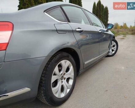 Сітроен С5 2009 у Кременце на Automoto.ua Сірий Сітроен С5, об'ємом двигуна 2 л та пробігом 284 тис. км за 6400 $, фото 7 на Automoto.ua