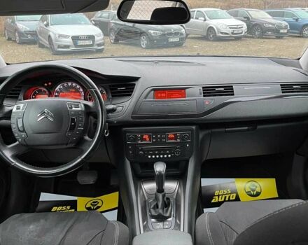 Серый Ситроен С5, объемом двигателя 1.6 л и пробегом 184 тыс. км за 6600 $, фото 17 на Automoto.ua