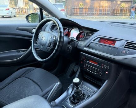 Сірий Сітроен С5, об'ємом двигуна 2 л та пробігом 411 тис. км за 3750 $, фото 23 на Automoto.ua