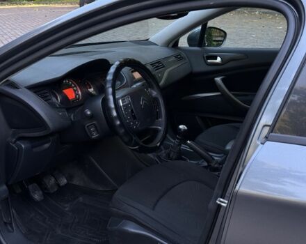 Сірий Сітроен С5, об'ємом двигуна 2 л та пробігом 411 тис. км за 3750 $, фото 19 на Automoto.ua