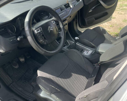 Сітроен С5 2010 у Верховине на Automoto.ua Сірий Сітроен С5, об'ємом двигуна 1.6 л та пробігом 230 тис. км за 4500 $, фото 4 на Automoto.ua