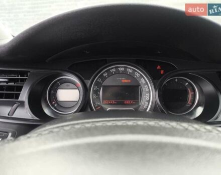 Серый Ситроен С5, объемом двигателя 2 л и пробегом 253 тыс. км за 7300 $, фото 5 на Automoto.ua