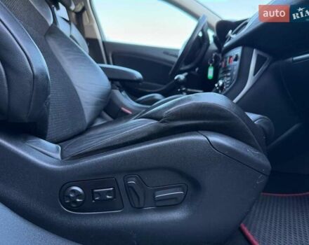 Серый Ситроен С5, объемом двигателя 2 л и пробегом 253 тыс. км за 8200 $, фото 47 на Automoto.ua