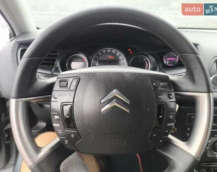 Серый Ситроен С5, объемом двигателя 2 л и пробегом 253 тыс. км за 7300 $, фото 6 на Automoto.ua