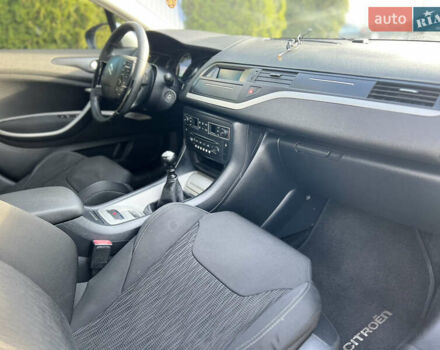 Серый Ситроен С5, объемом двигателя 2 л и пробегом 250 тыс. км за 6500 $, фото 14 на Automoto.ua