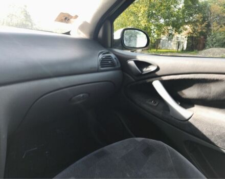 Серый Ситроен С5, объемом двигателя 2 л и пробегом 340 тыс. км за 1550 $, фото 4 на Automoto.ua